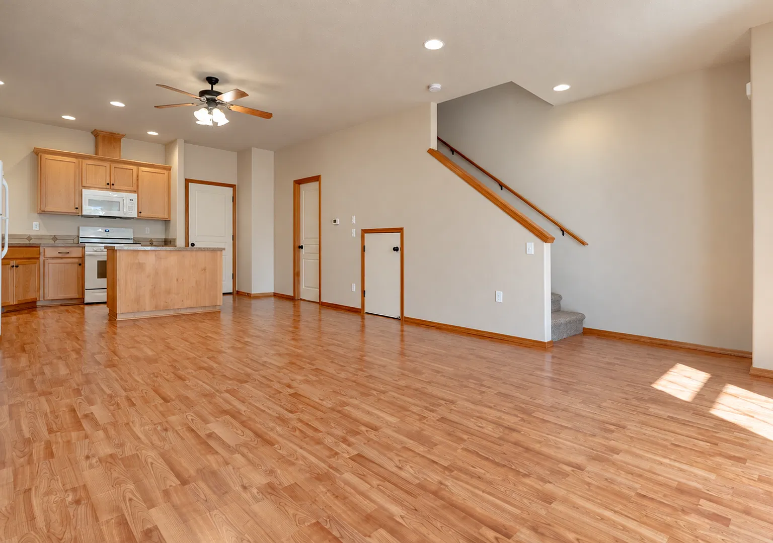 Townhome in Quiet Neighborhood — Photo 4