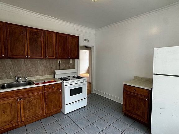 2nd image of 3554 W Lawrence Ave #4805-203