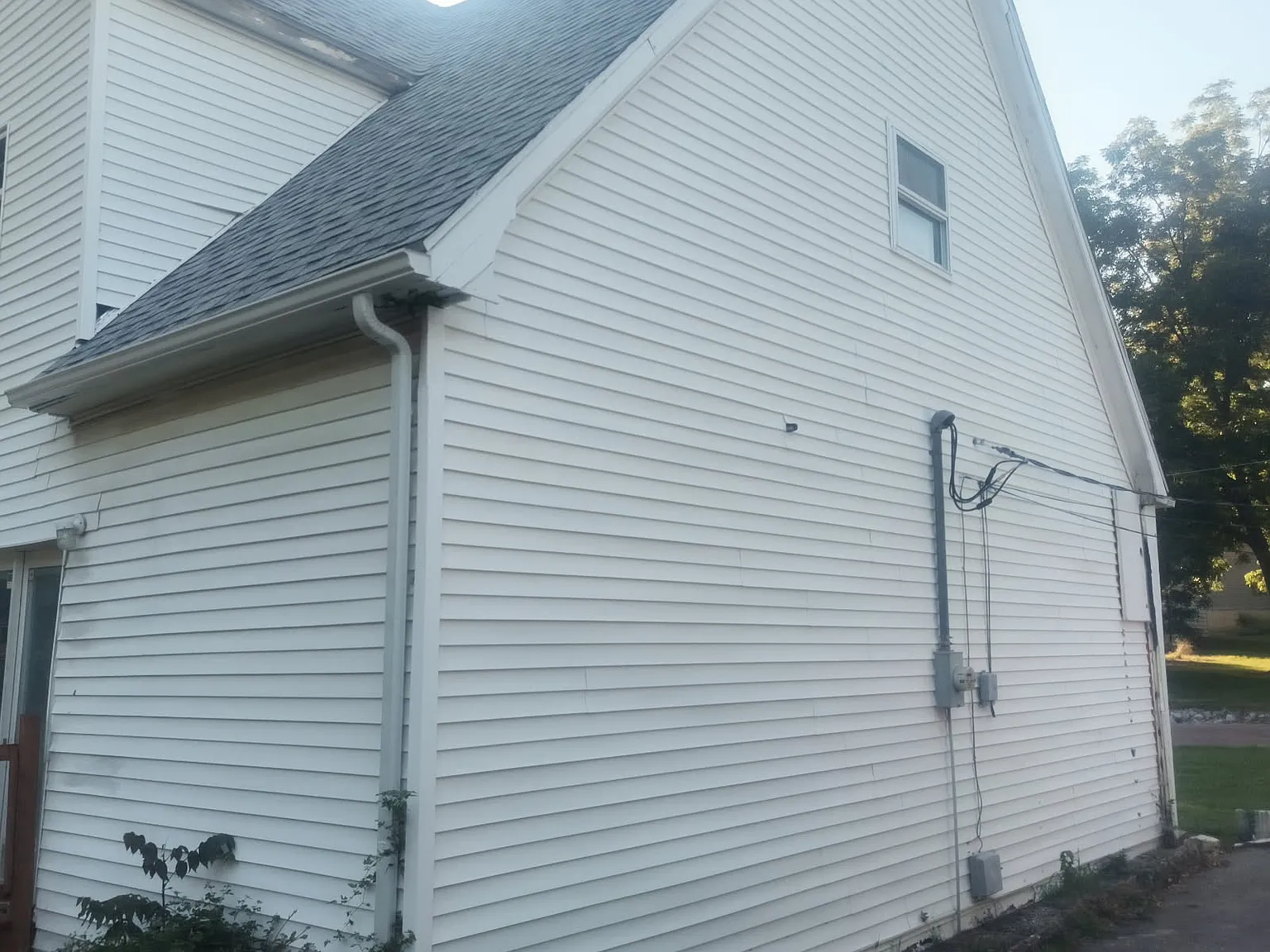 4 bed, 1590 sqft, $1,950 — Photo 3