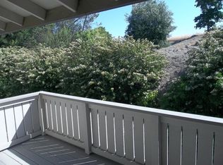 1405 Marchbanks Dr APT 4, Walnut Creek, CA 94598