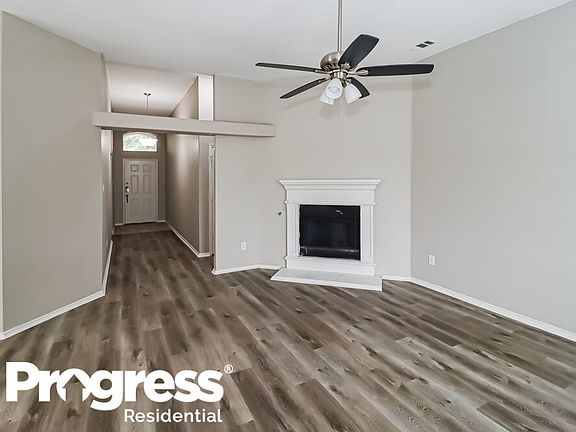 4th image of 6627 Fairglen Dr