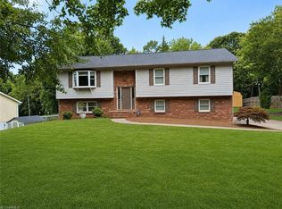 1492 Cedar Fork Rd, Clemmons, NC 27012