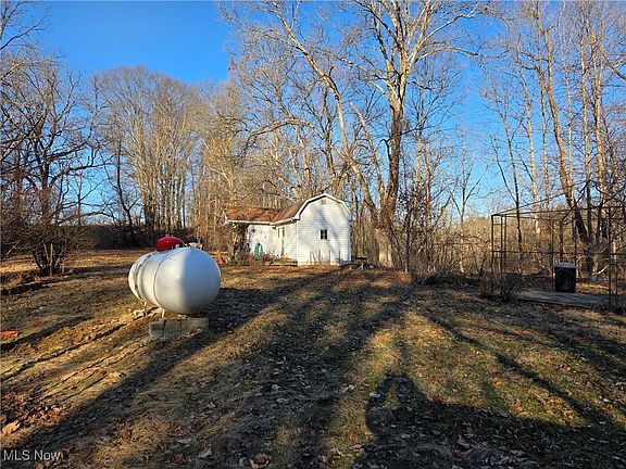 2nd image of 105 Homestead Dr