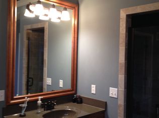 15305 Pine Rdg, Basehor, KS 66012