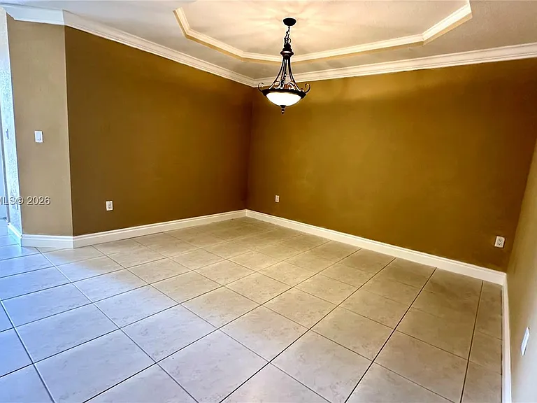 8102 SW 118th Pl #8102 — Photo 5