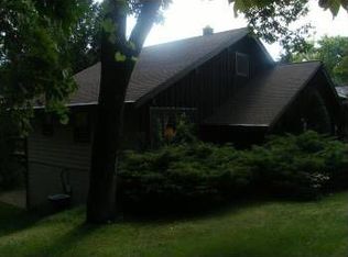 N9010 Austin Rd, East Troy, WI 53120