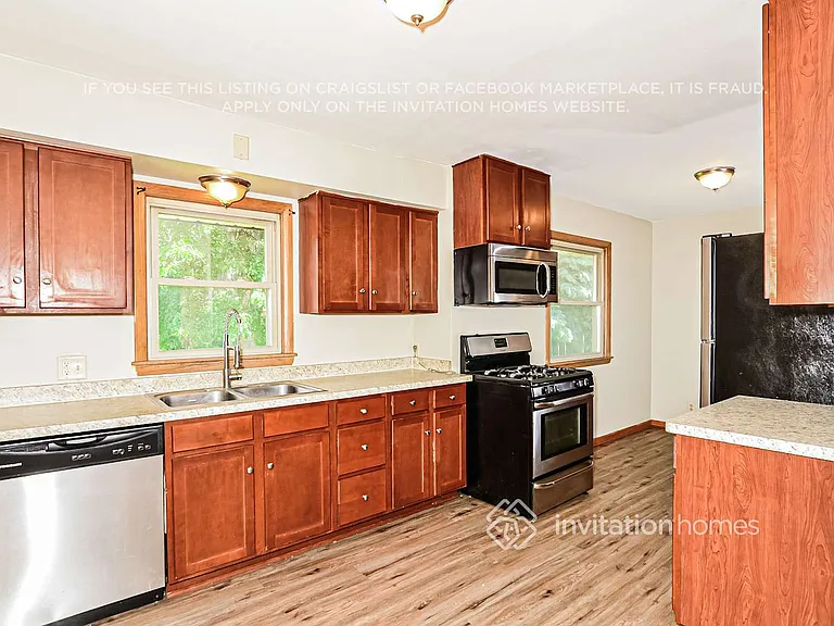 5801 Irving Ave N — Photo 8