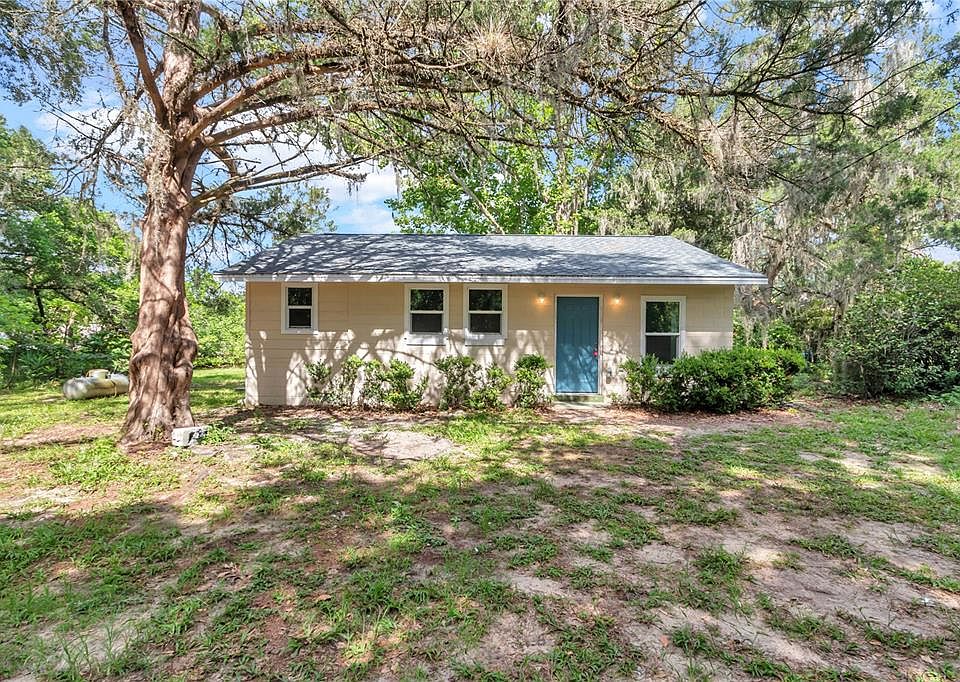 1st image of 658 NE 39th Ct