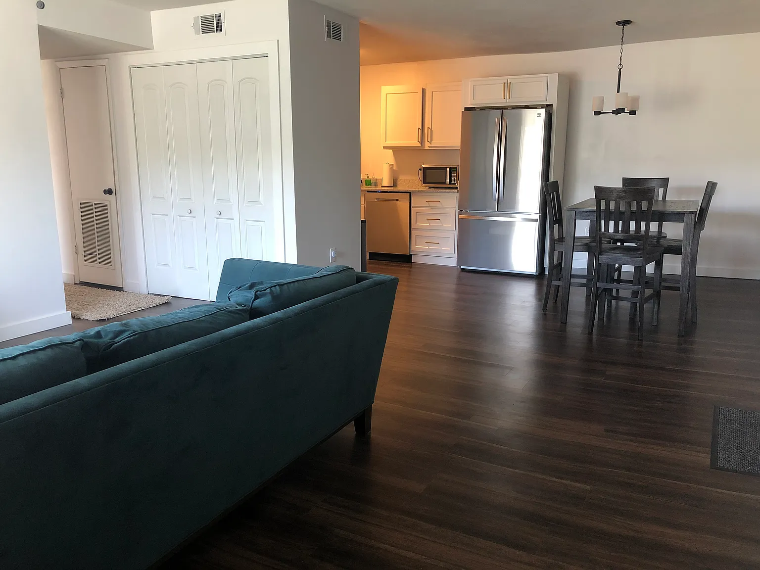 900 Mountain Creek Rd — Photo 3