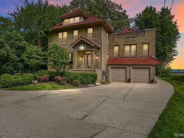 34280 Jefferson Ave, Harrison Township, MI 48045