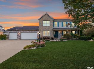 22 Newport Ct, Morton, IL