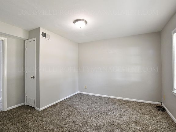 3rd image of 810 W Vine St #10889110