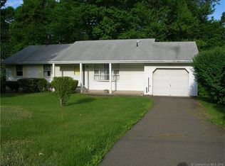 39 Stratton Ct, Hamden, CT 06514