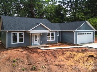 415 Dogwood Ln, Statesville, NC 28625