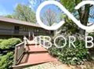 1843 E Waters Edge Dr #95, Bloomington, IN 47401