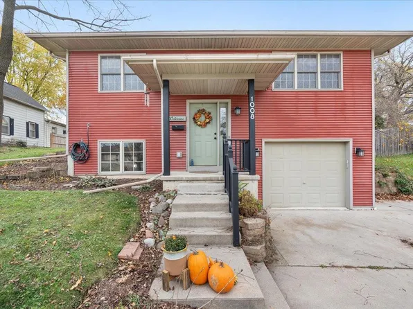 1008 South 4th Street, Stoughton, WI 53589