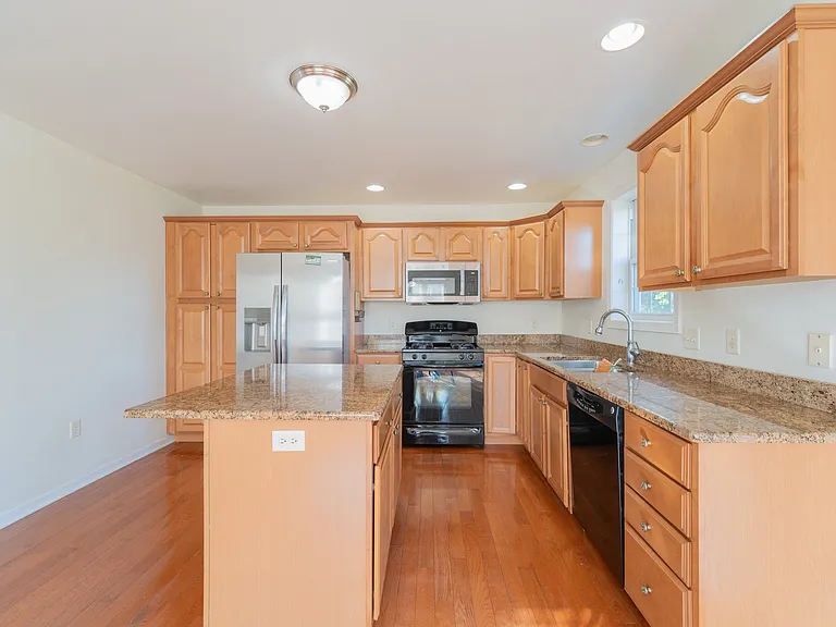 6250 Galleon Dr — Photo 11