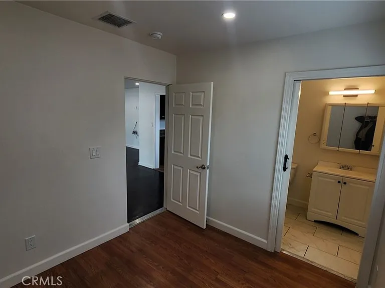 15709 Devonshire St — Photo 27