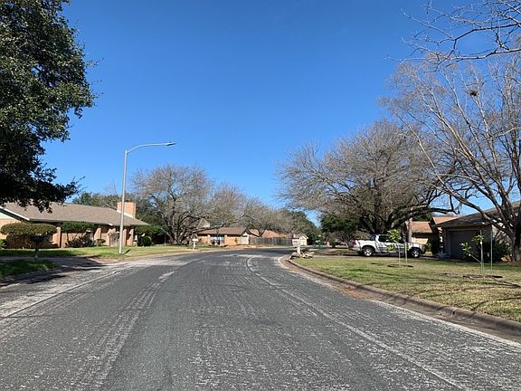 4th image of 11608 Crosstimber Dr
