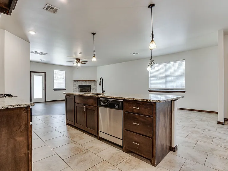 2200 Alta Vista Ln — Photo 16