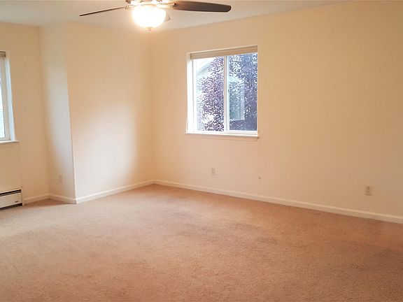 3rd image of 703 N N St APT A