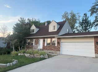 1081 E Pineridge Rd, Sandy, UT 84094