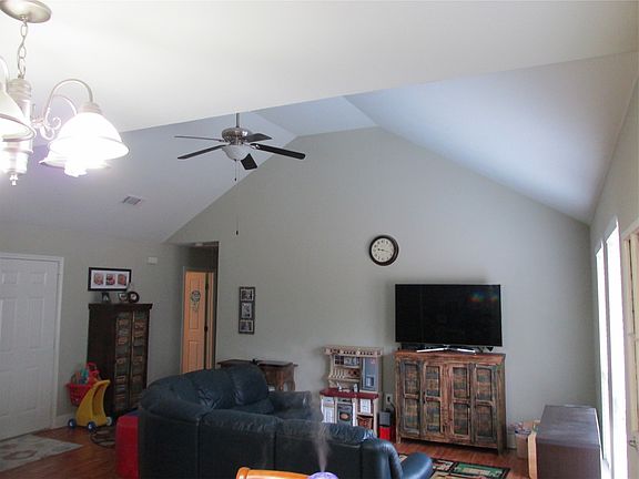 3rd image of 73515 Birdie St