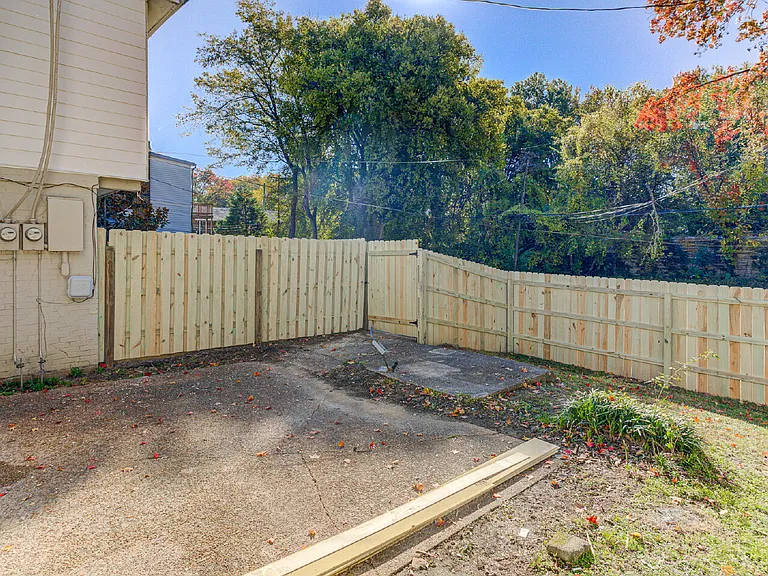 2291 Madison Ave — Photo 15