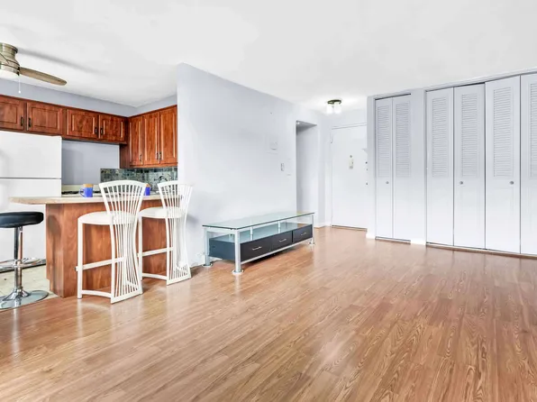 68-15 Selfridge Street image 15 of 24