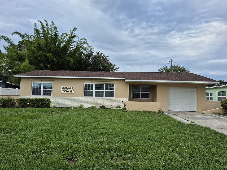 1st image of 1013 Meadowlawn Dr N