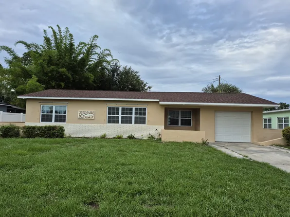 1013 Meadowlawn Dr N, Saint Petersburg, FL 33702