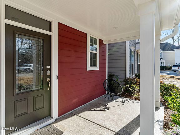 3rd image of 7124 Maple Leaf Drive