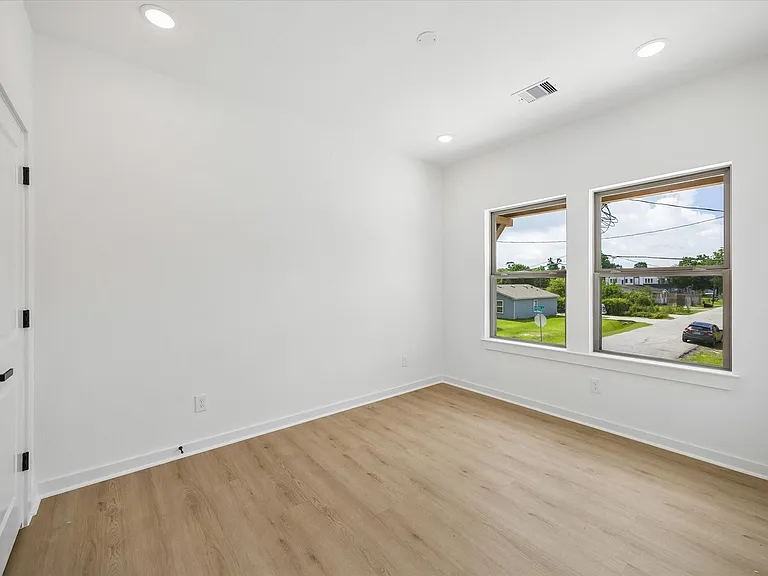 8129 Safebuy St #B — Photo 7