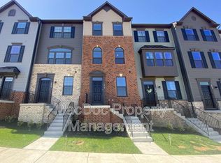 1018 Trestle Dr, Fredericksburg, VA 22401