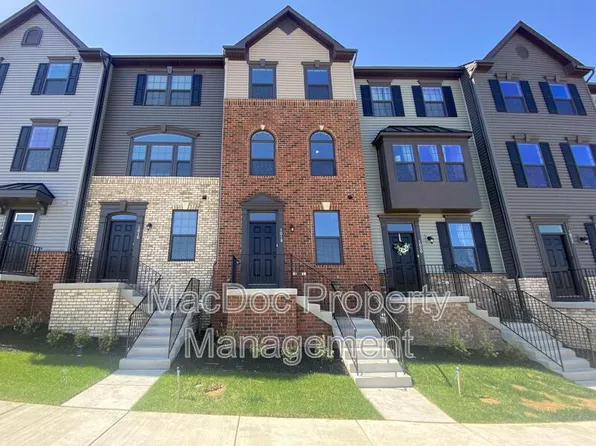1018 Trestle Dr, Fredericksburg, VA 22401