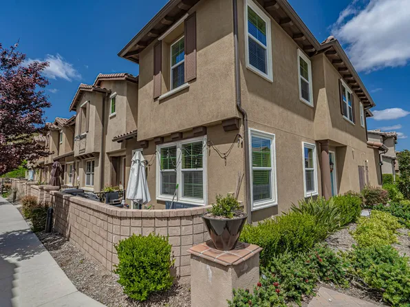 28639 Jardineras Dr, Santa Clarita, CA 91354