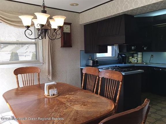 2nd image of 734 Viscount Dr