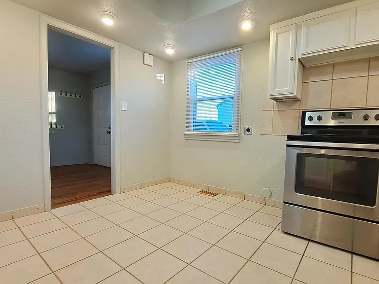 1575 S Quieto Ct — Photo 14