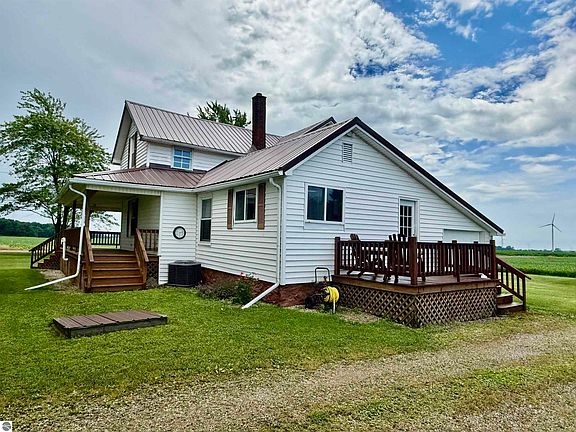 5th image of 5877 E Adams Rd