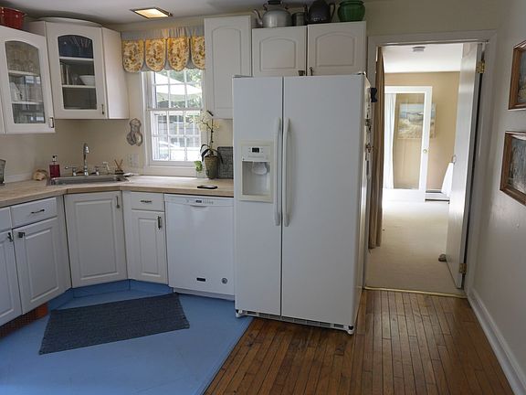 4th image of 91 Osborne Ln
