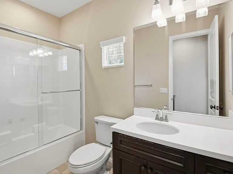 238 Firefly — Photo 10