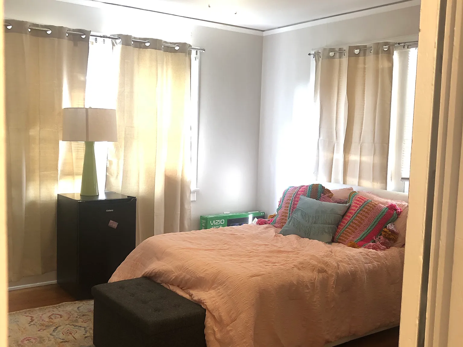 4 bed, 2250 sqft, $3,400 — Photo 4