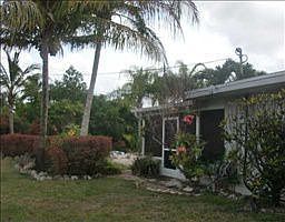 2nd image of 515 NW 21st St
