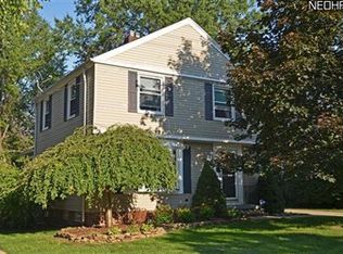 863 Bates Rd, Rocky River, OH 44116