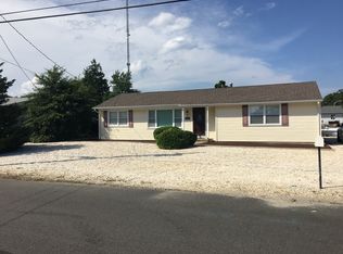 27 Cedar Run Rd, Bayville, NJ 08721