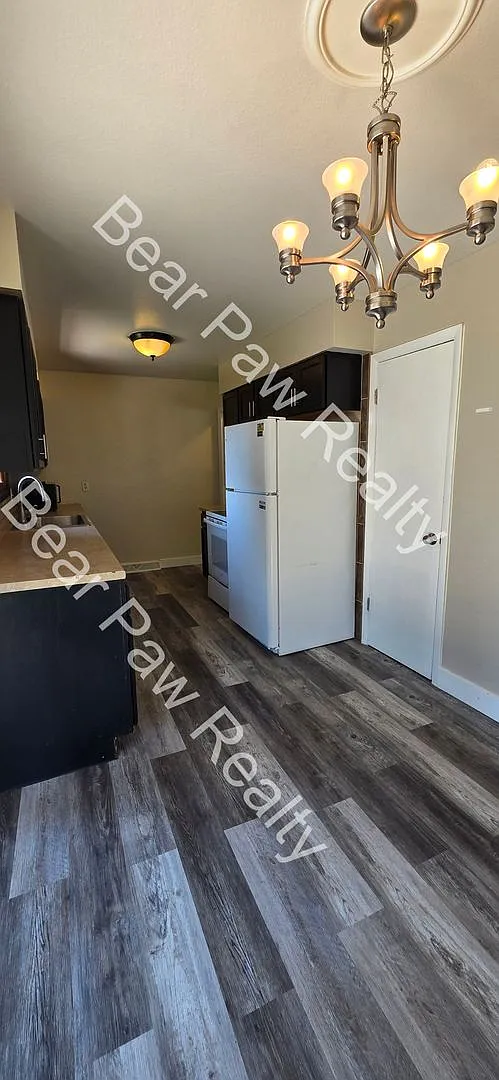 904 Coolidge — Photo 3
