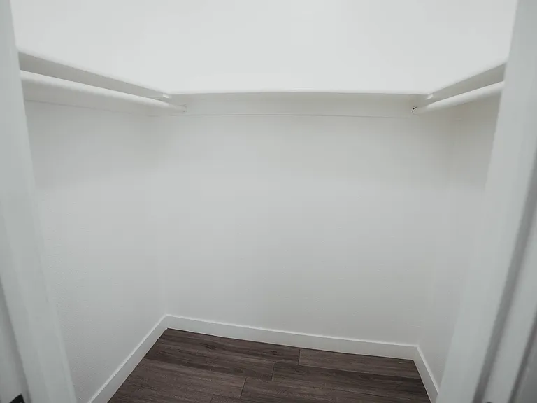 The Cosmo Apartments — Photo 6