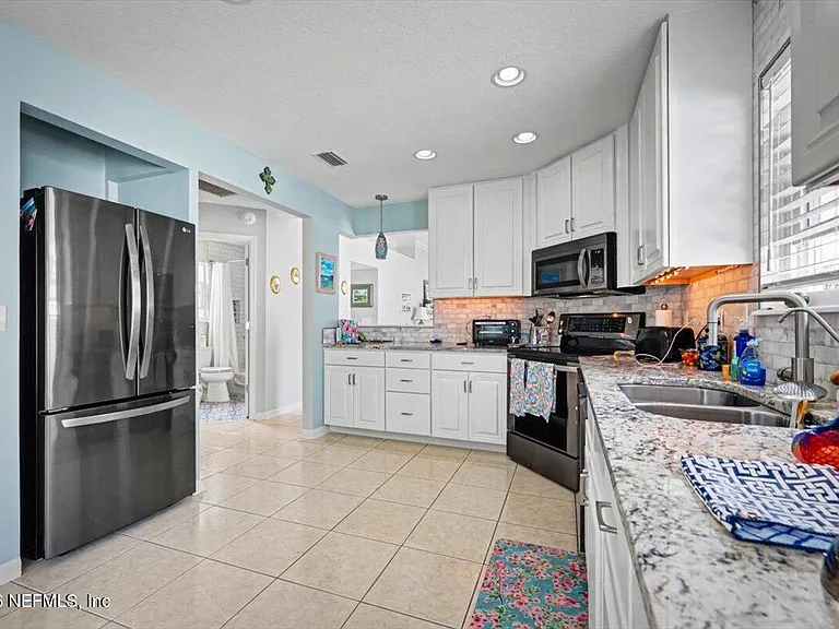 821 Tournament Rd — Photo 38