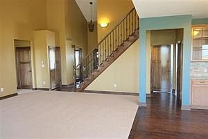 3rd image of 4655 Meridian Ct