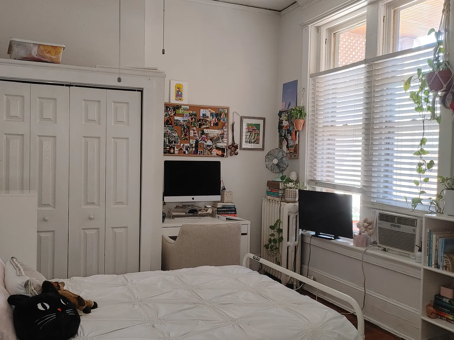 2512 W Grace St — Photo 2